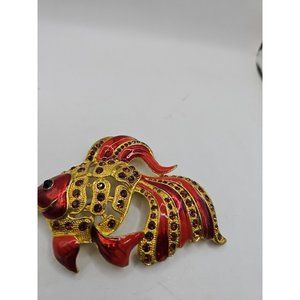 Brooch Fish Large 3 1\2 In X  2 1\2 In Gold Tone Red Enamel Red Rhinestones 1...